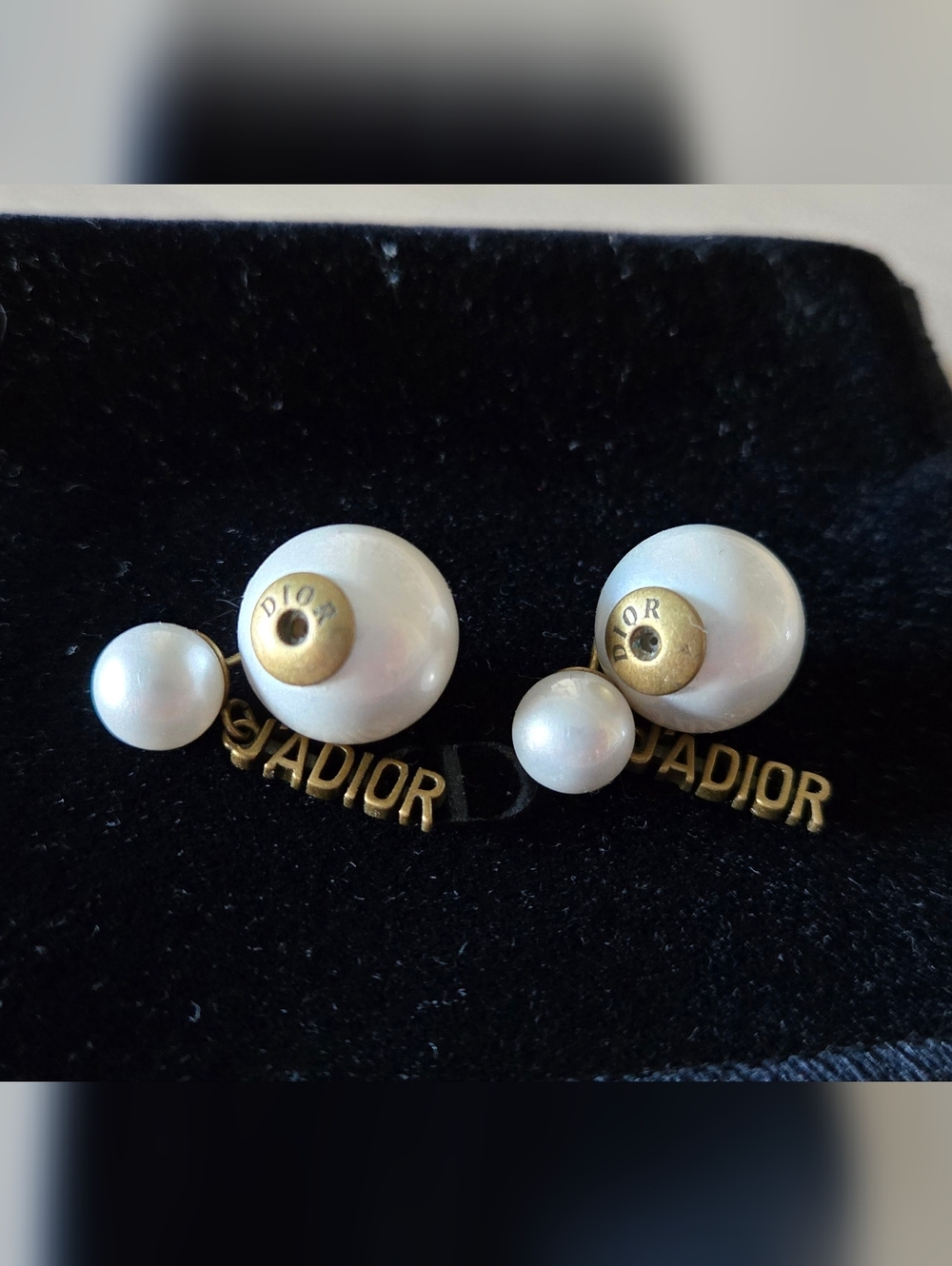 Dior J'ADior Pearl Double-Ended Earrings in White and Gold - Picture 2 of 2
